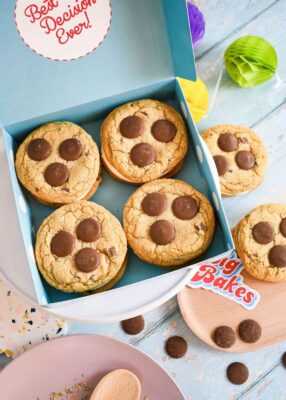 Chocolate Chip Whoopie Cookie